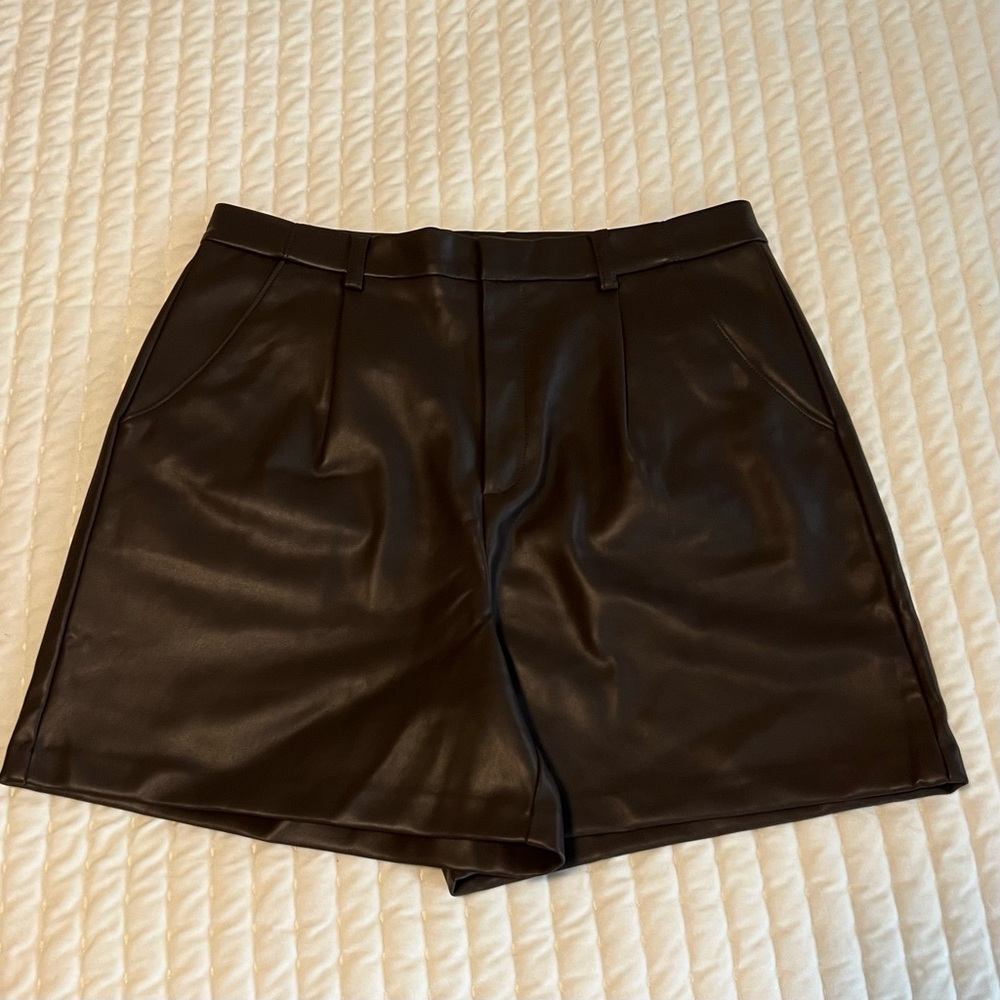 Vegan Leather shorts - Banana Republic